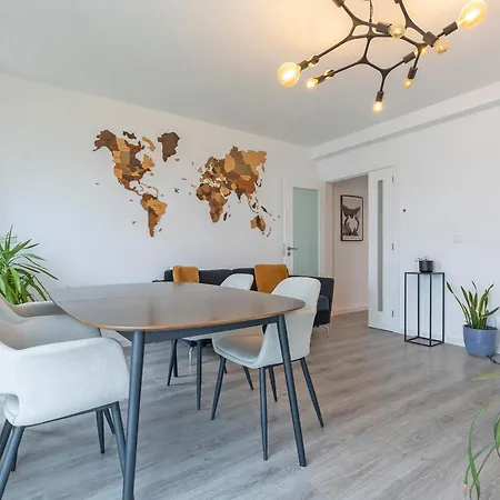 A-mo By Trip2portugal