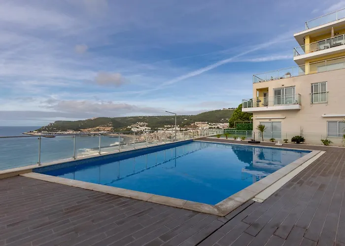 A-mo By Trip2portugal