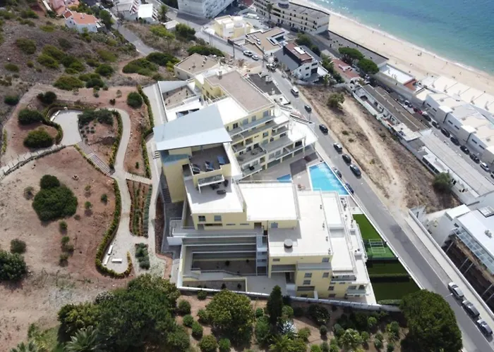 A-mo By Trip2portugal