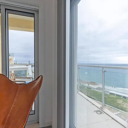 A-mo By Trip2portugal